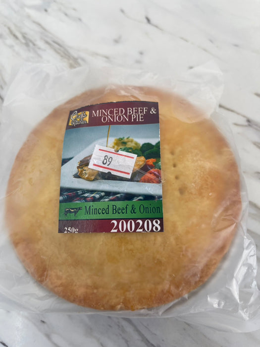Mince beef and onion pie
